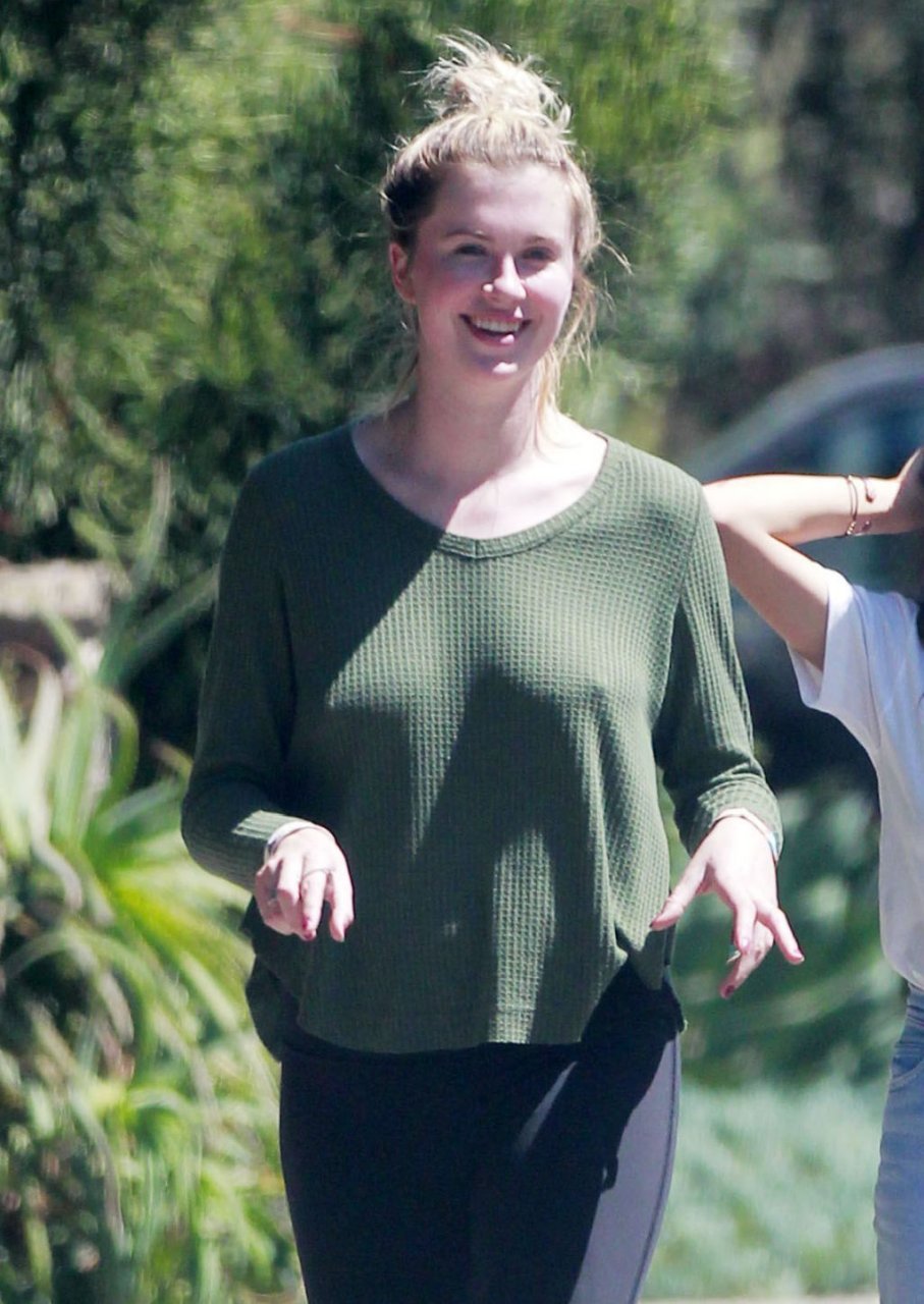 Ireland Baldwin 104