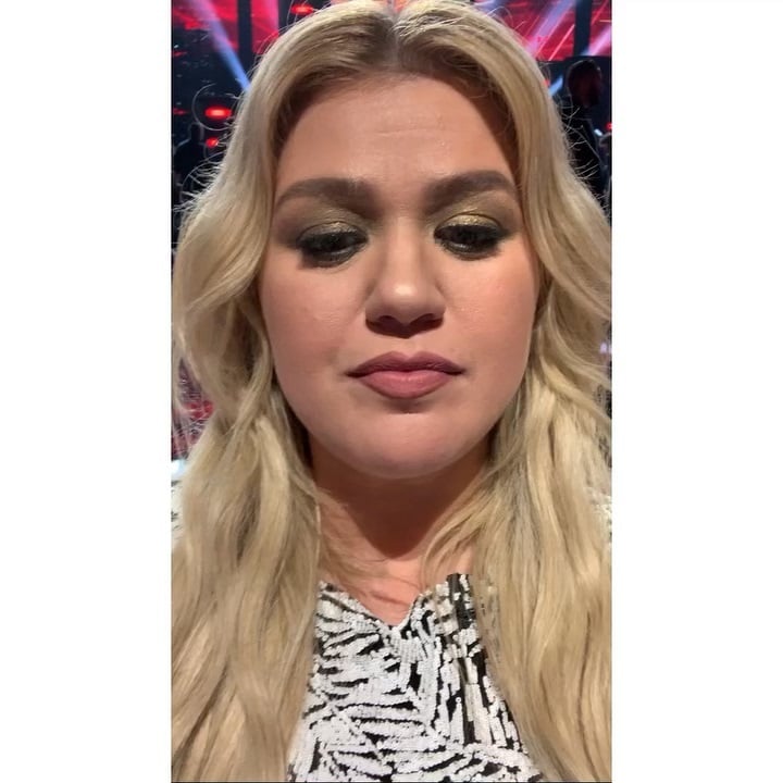 Kelly Clarkson 62