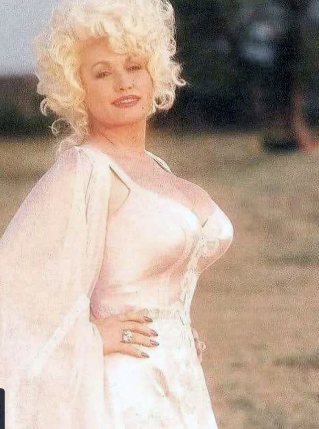 Dolly Parton Dress and Cleavage Boobs Picture 20.webp