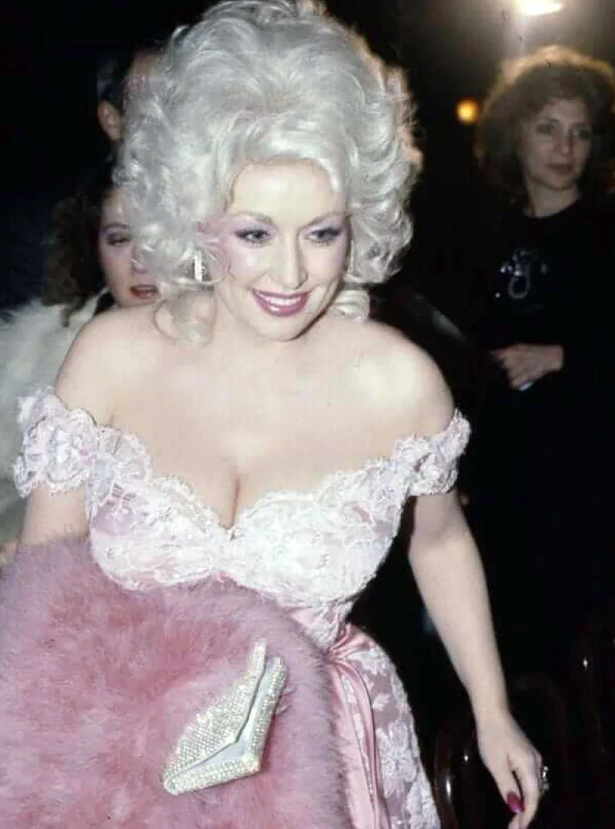 Dolly Parton Dress and Cleavage Boobs Picture 27.webp