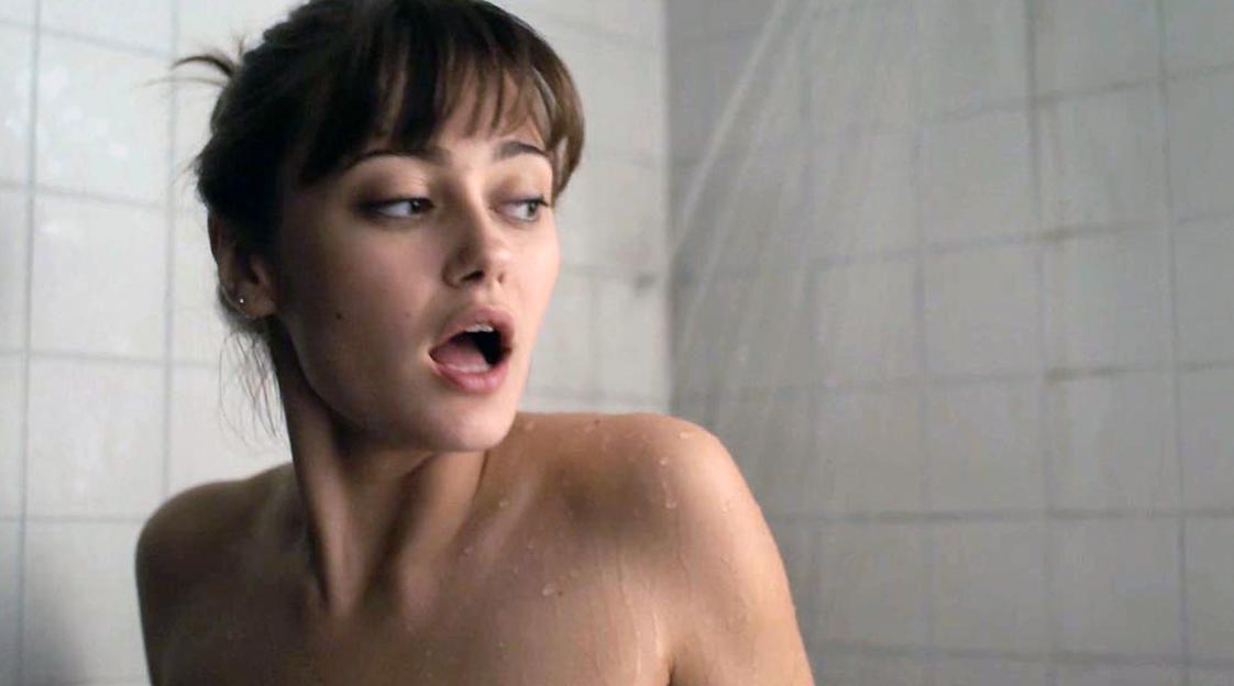 Ella Purnell Topless Boobs and nipples 12