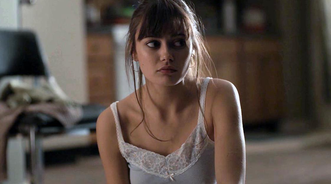 Ella Purnell Topless Boobs and nipples 14