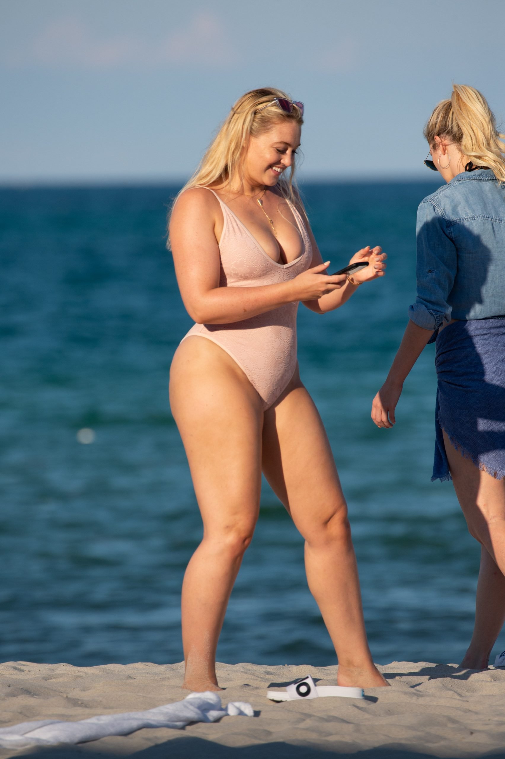 Iskra Lawrence 14