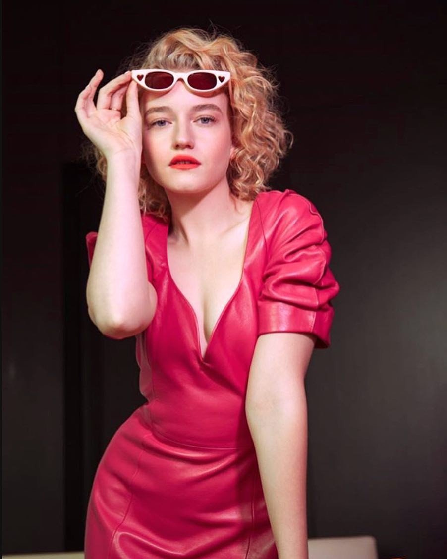 Julia Garner 22