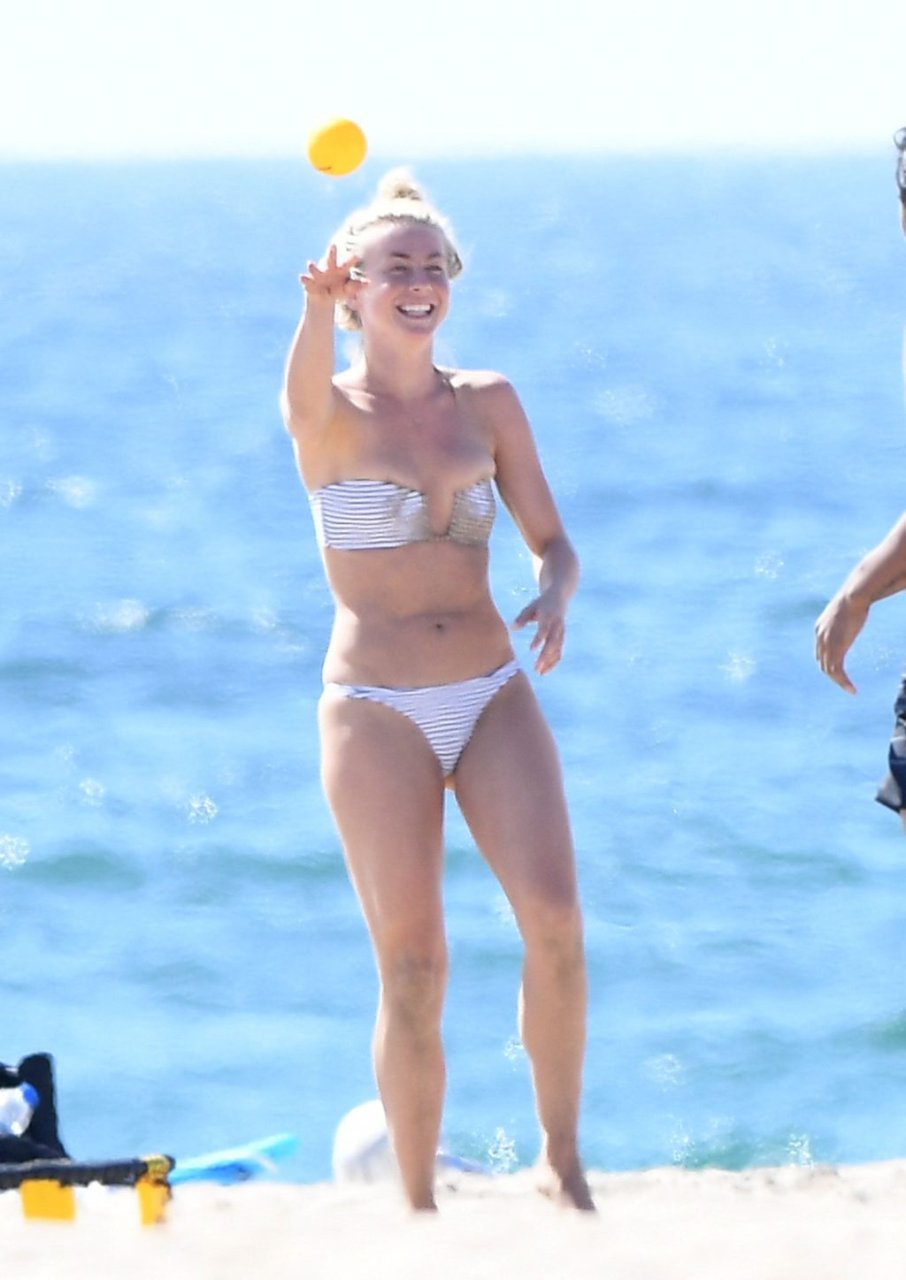 Julianne Hough 48