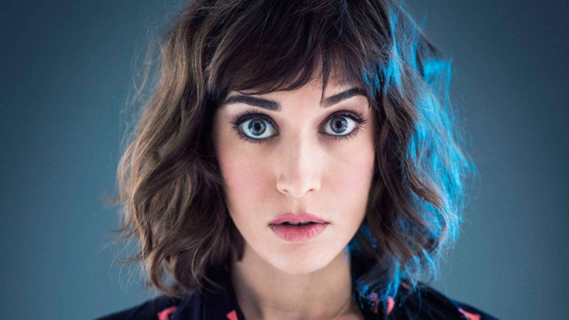 Lizzy Caplan