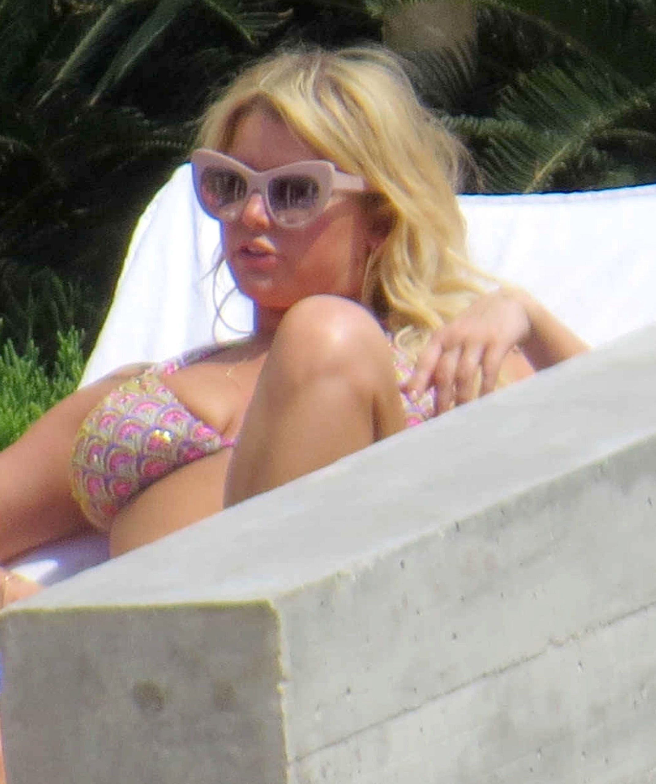 Jessica Simpson 24