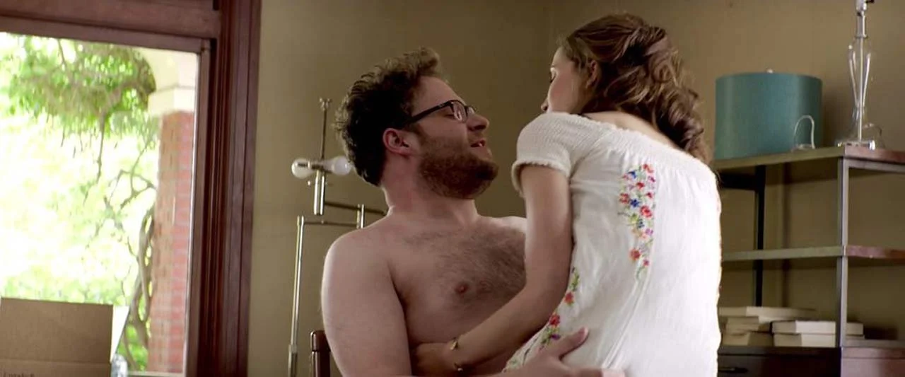 Rose Byrne tits sex scene photos 10.webp