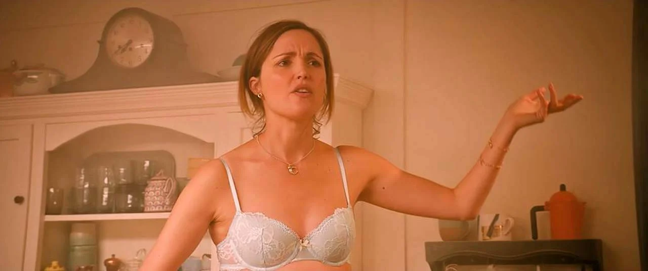 Rose Byrne tits sex scene photos 3.webp