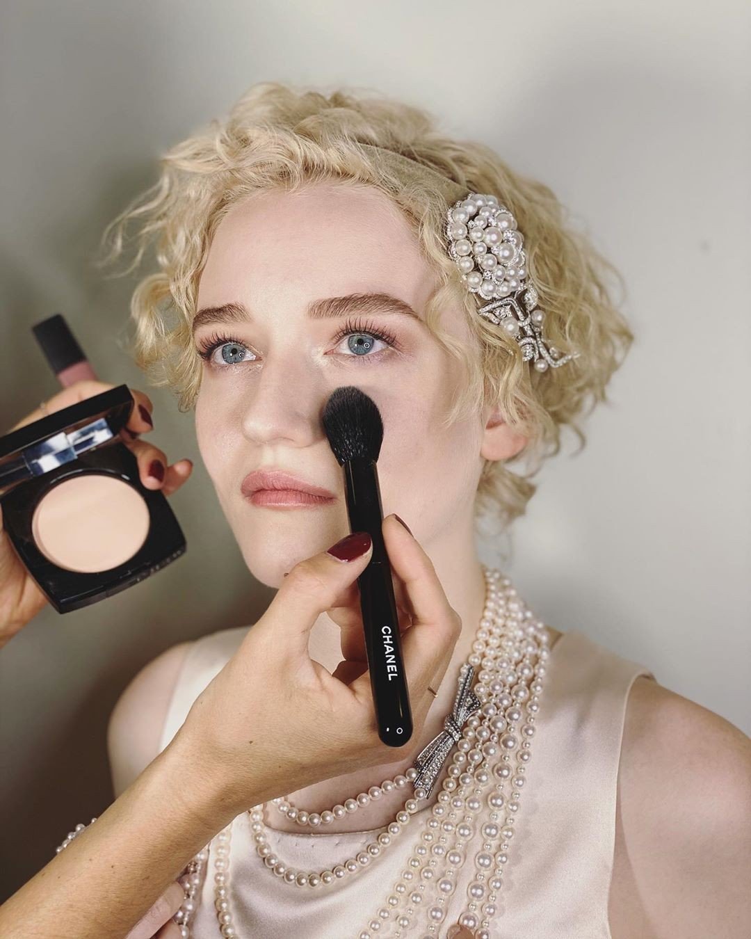 Julia Garner 1