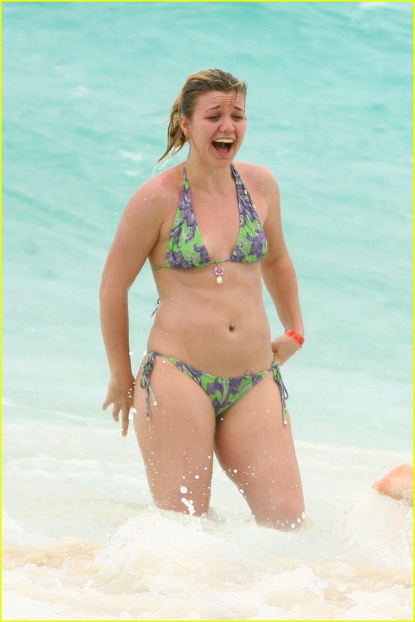 Kelly Clarkson 44