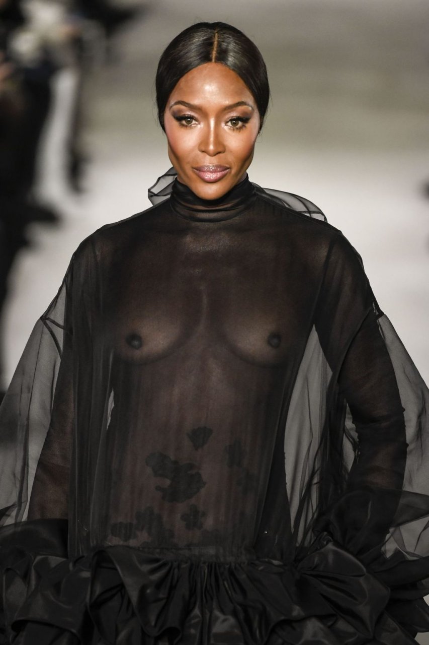 Naomi Campbell 16