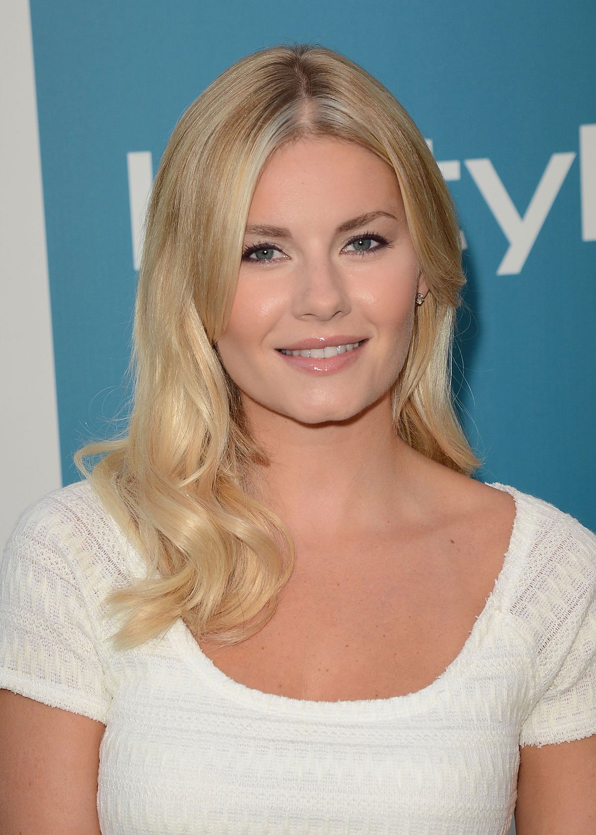 Elisha Cuthbert 7