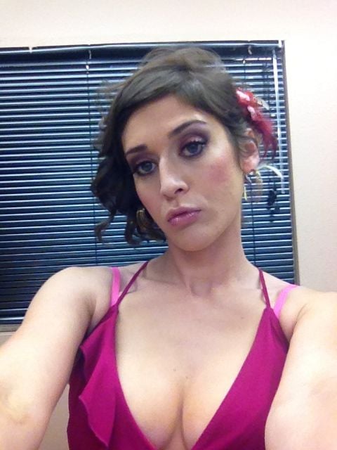 Lizzy Caplan 14